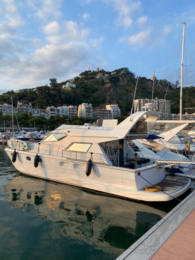 Barco Muy Romantico Con Parking! サン・アドリア・デ・ベソス エクステリア 写真
