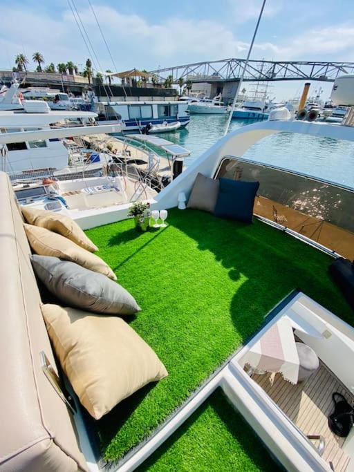 Barco Muy Romantico Con Parking! サン・アドリア・デ・ベソス エクステリア 写真